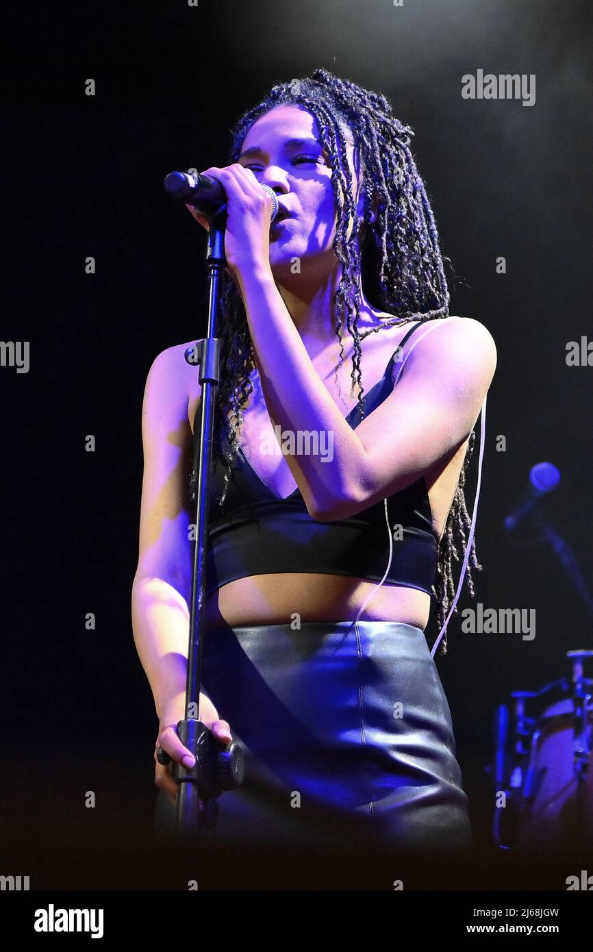 Roma, Italia. 28th Apr 2022. Frances Alina Ascione durante il Concerto di Tommaso Paradiso Space Cowboy Tour 2022 all'Auditorium della conciliazione, il 28th aprile 2022 a Roma. Credit: Independent Photo Agency Srl/Alamy Live News Foto Stock