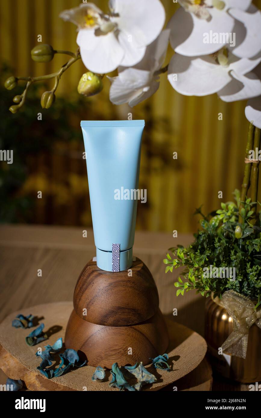 Crema viso per protezione solare. Foto Stock