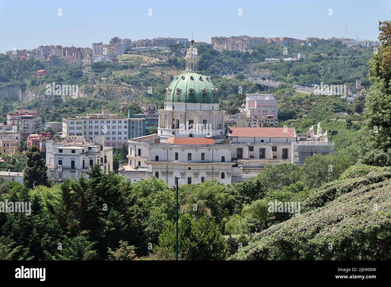 Napoli - Basilica dell'Incoronata dal Belvedere del Real Bosco di Capodimonte Foto Stock