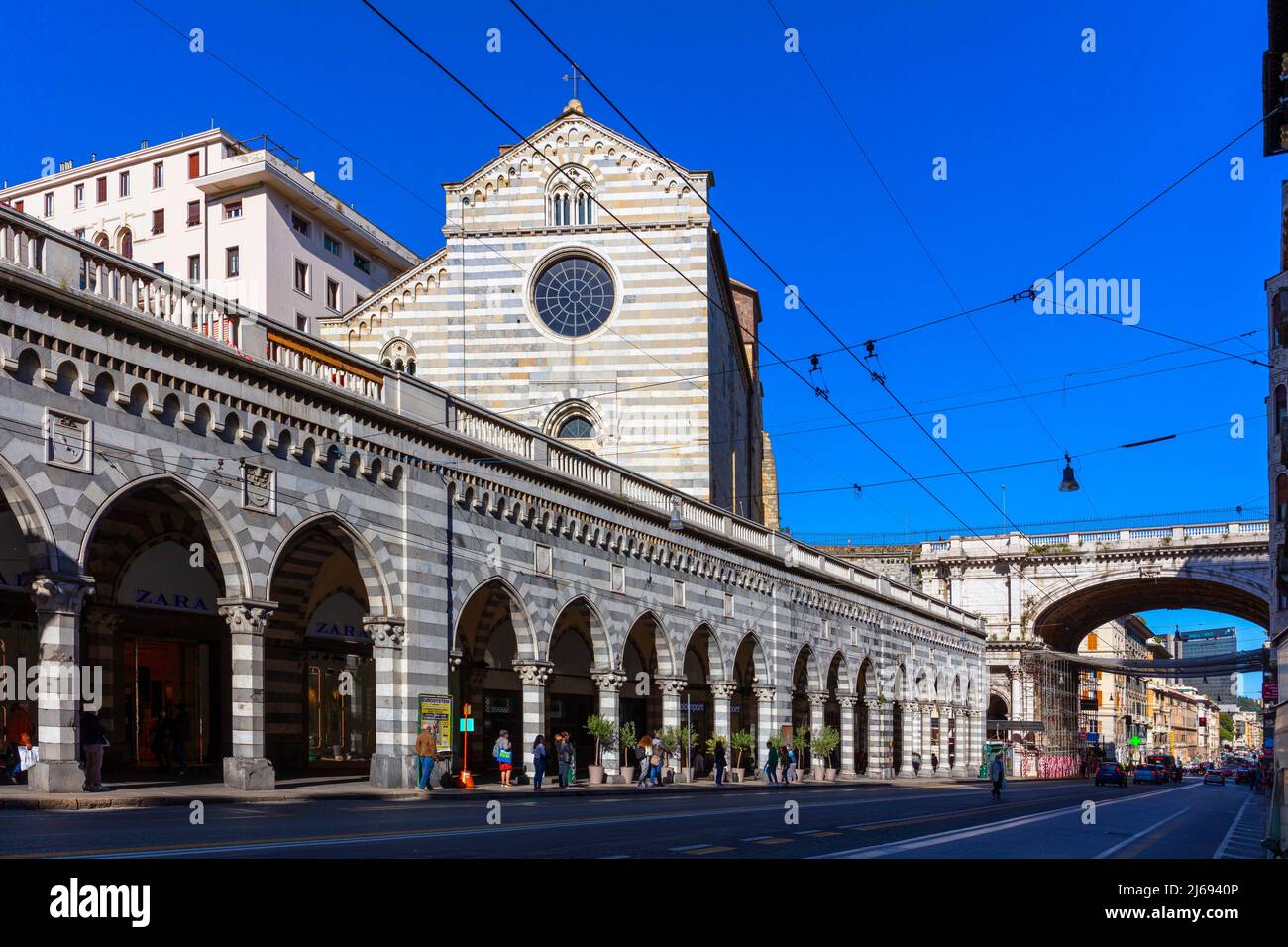Abbazia di Santo Stefano, Via XX Settembre, Genova, Liguria, Italia Foto  stock - Alamy