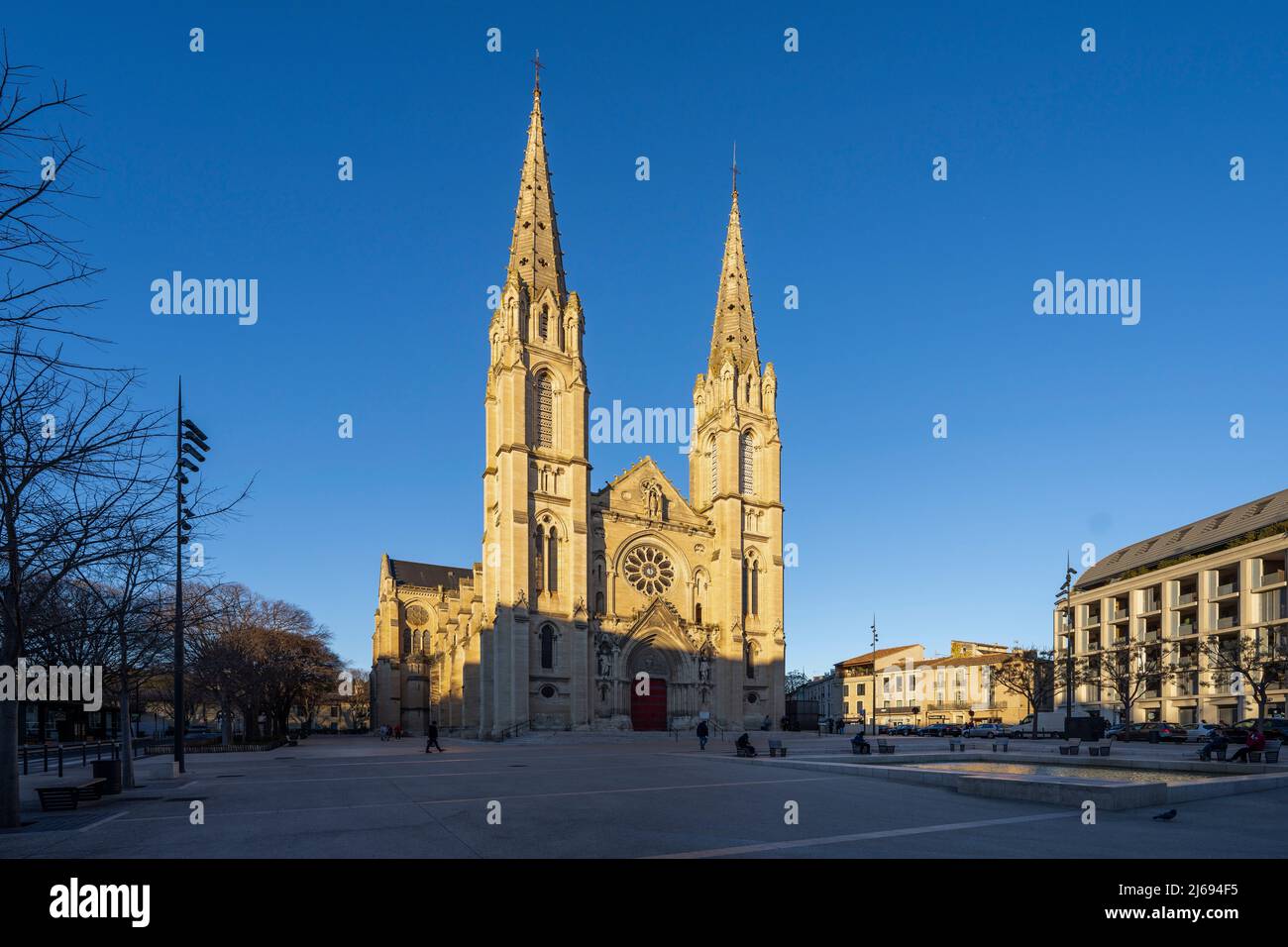 Chiesa di San Baudilus, Nimes, Gard, Occitania, Francia, Europa Foto Stock