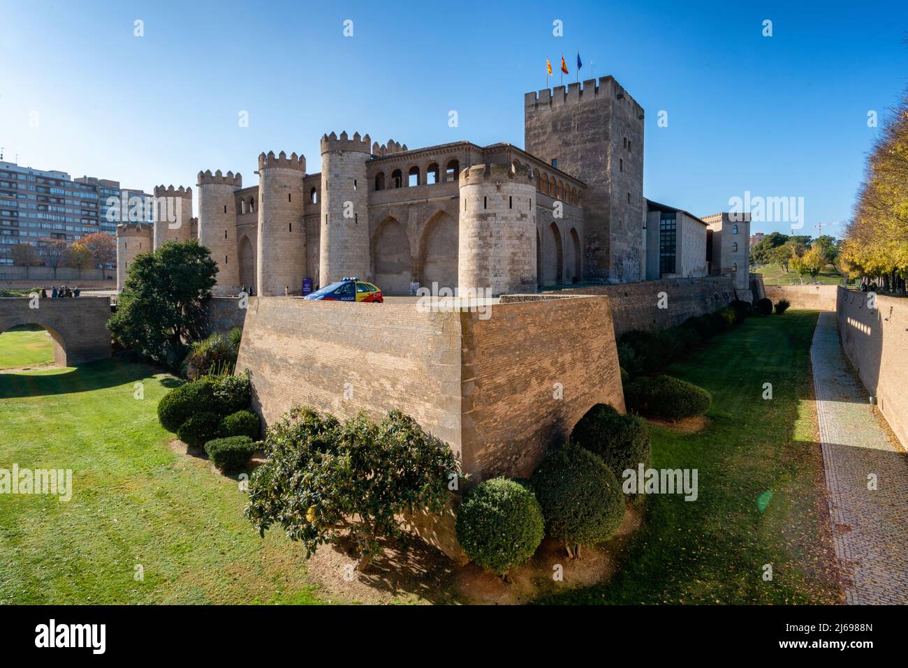 Aljaferia fortificato medievale palazzo islamico esterno, Saragozza, Aragona, Spagna, Europa Foto Stock