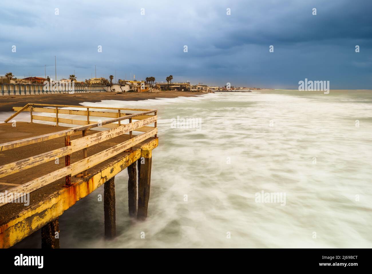 Scena invernale nella costa di Ostia - Roma, Italia Foto Stock