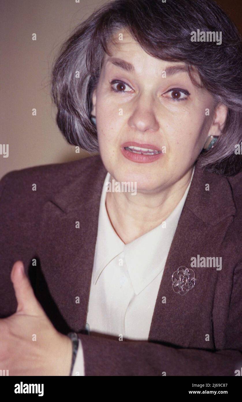 Filosofo e politico rumeno Mona Musca, circa 2002 Foto Stock