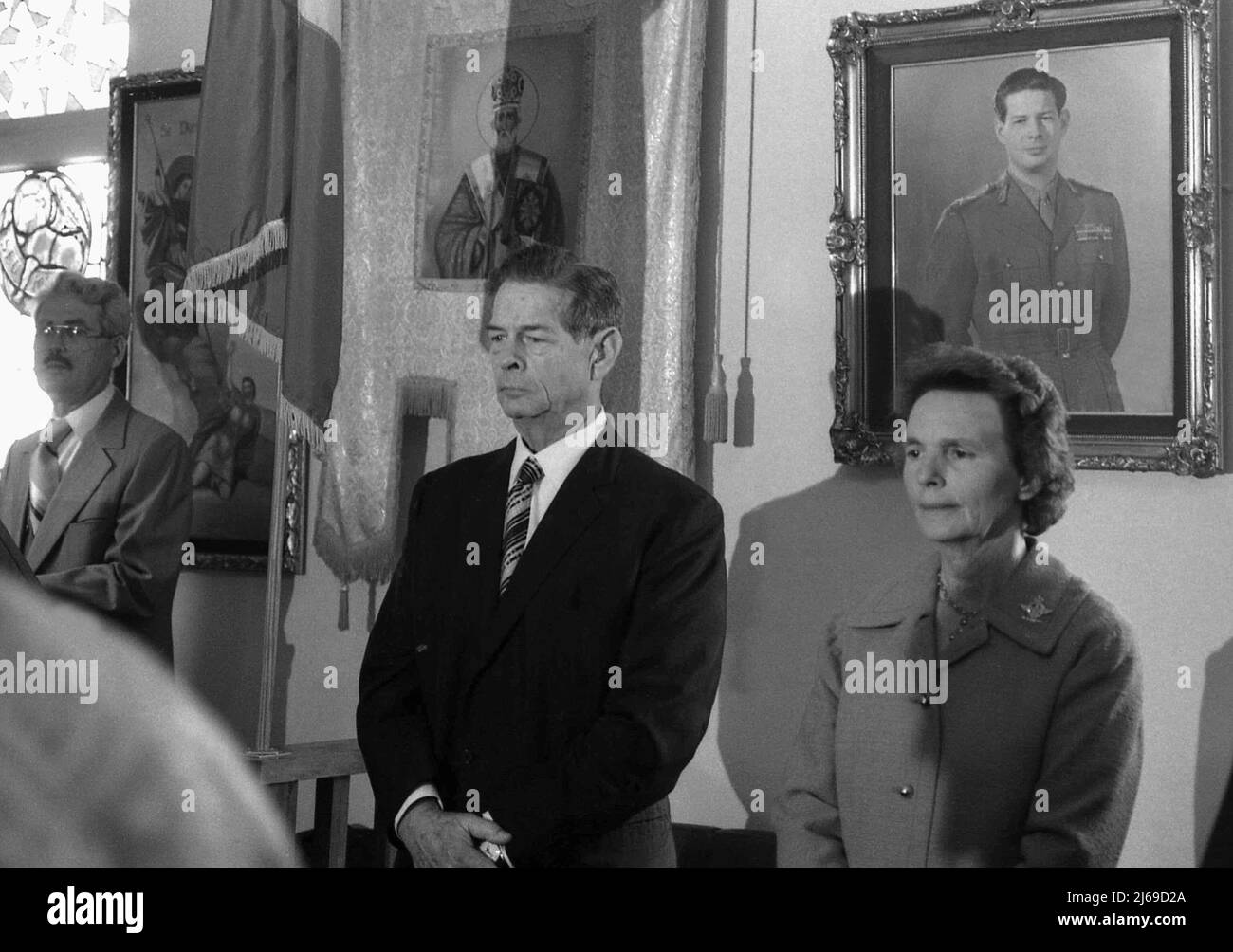 Los Angeles, CA, USA, gennaio 1988. Re Michele i di Romania e Regina Anna in visita ad una chiesa ortodossa rumena. Foto Stock