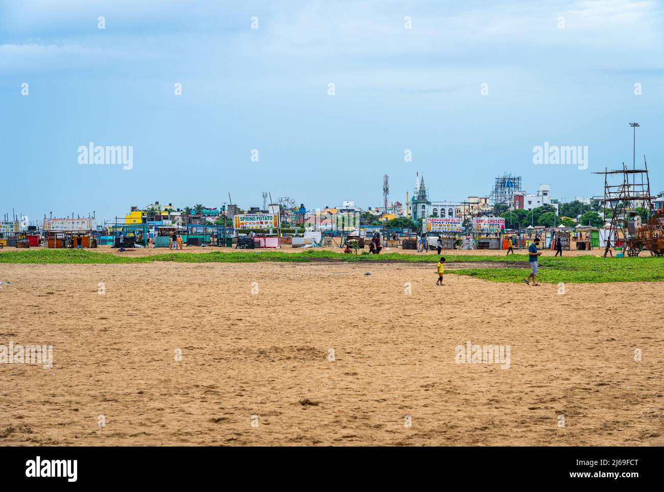 Edward Elliot's Beach è una delle spiagge più pulite e sicure della città di Chennai. Foto Stock