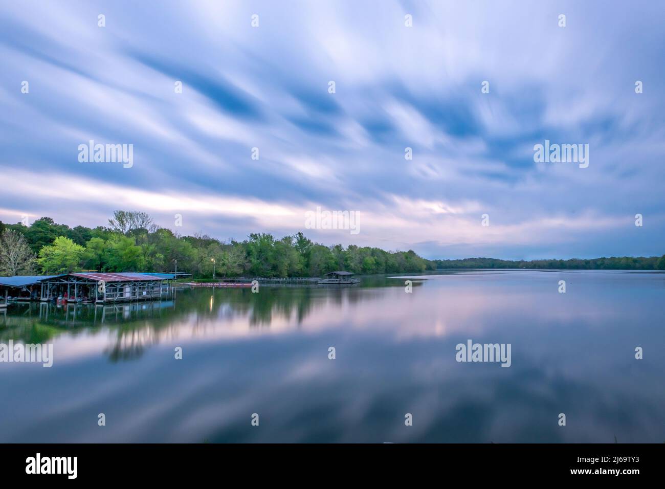 Alba sul lago Fayetville Foto Stock