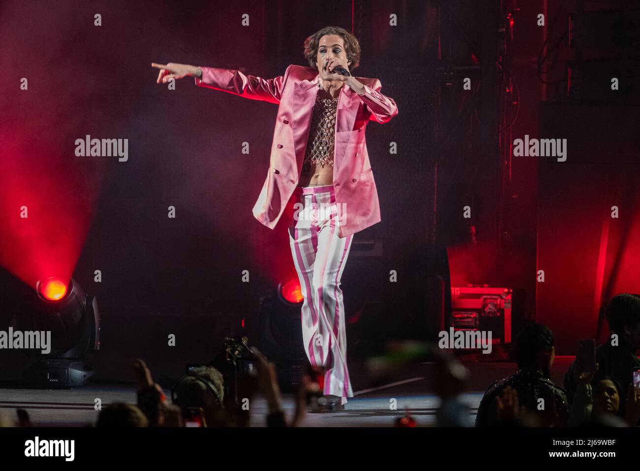 Verona, Italia. 28 aprile 2022. La foto mostra la band di Maneskin durante gli spettacoli all'Arena di Verona Credit: Roberto Tommasini/Alamy Live News Foto Stock