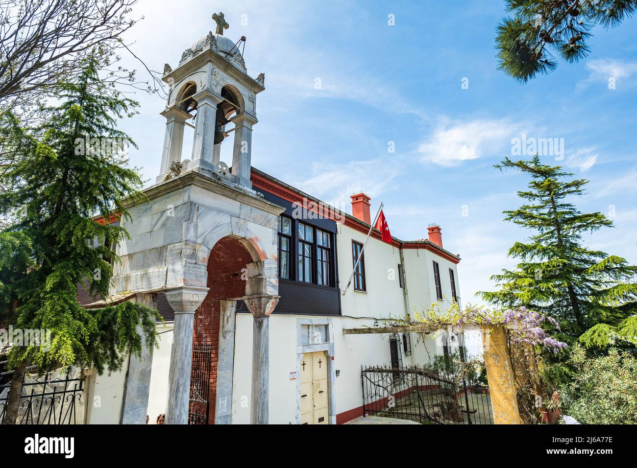 Chiesa di Aya Yorgi a Buyukada, la più grande isola delle Isole dei principi vicino Istanbul. E' una popolare destinazione turistica da Istanbul Foto Stock