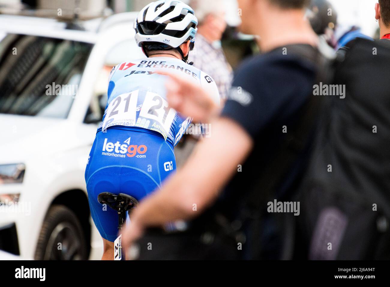 Lena, Spagna. 29th aprile 2022. Il ciclista britannico Simon Yates (Team BikeExchange - Jayco) vince la 1st tappa della gara ciclistica 'Vuelta a Asturias' (to Foto Stock