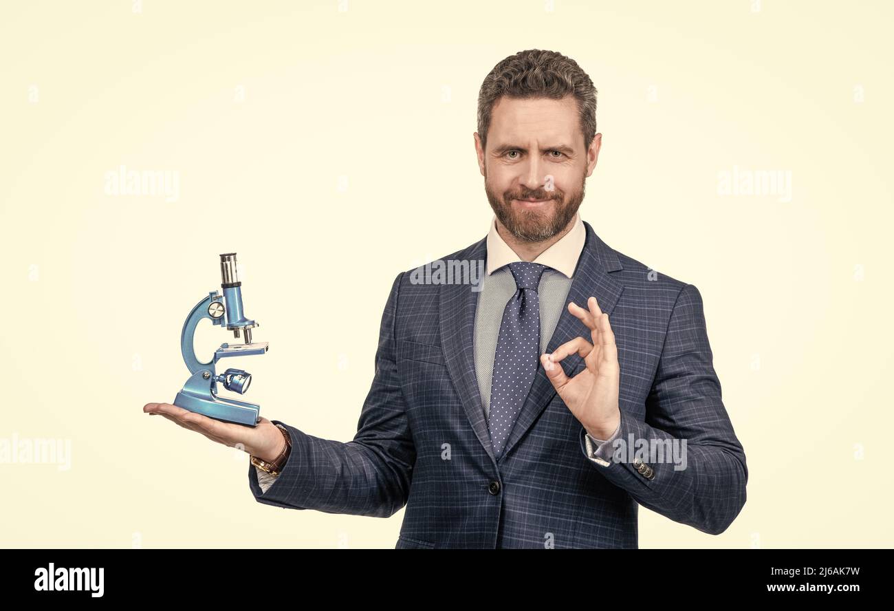 imprenditore di scienza nel commercio. harness metodo scientifico. scienza e commercio. Foto Stock