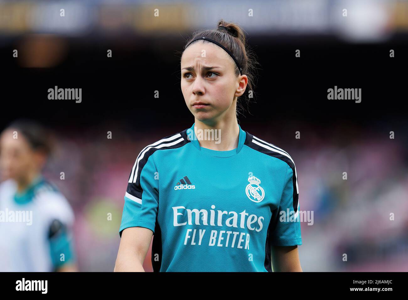 BARCELLONA - MAR 30: Athenea del Castillo si riscalda prima della partita UEFA Women's Champions League tra il FC Barcelona e il Real Madrid al campo No Foto Stock