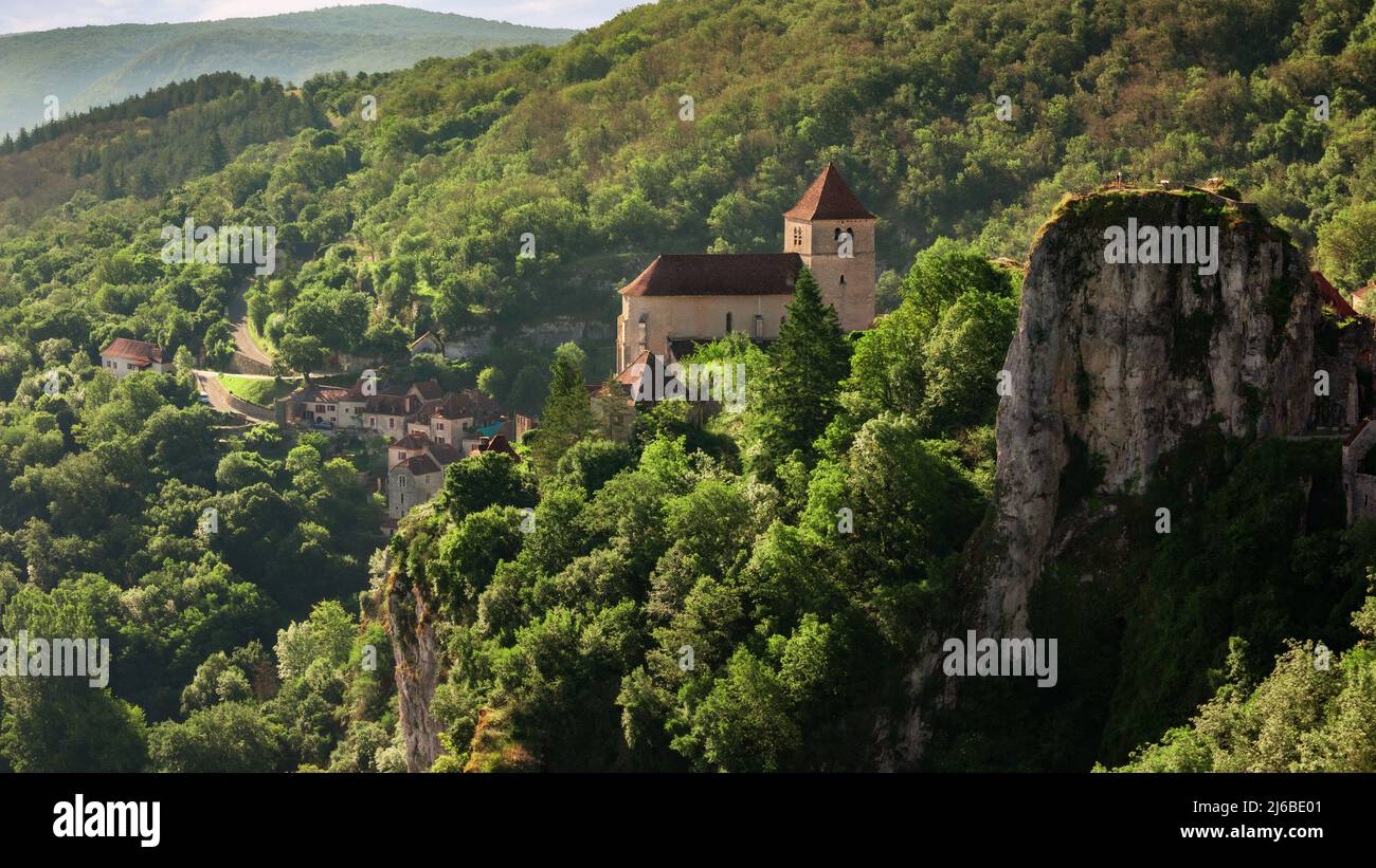 Saint-Cirq-Lapopie comune nel dipartimento del Lot nel sud-ovest della Francia. E 'un membro del Les Plus Beaux Villages de France (il più bello Foto Stock