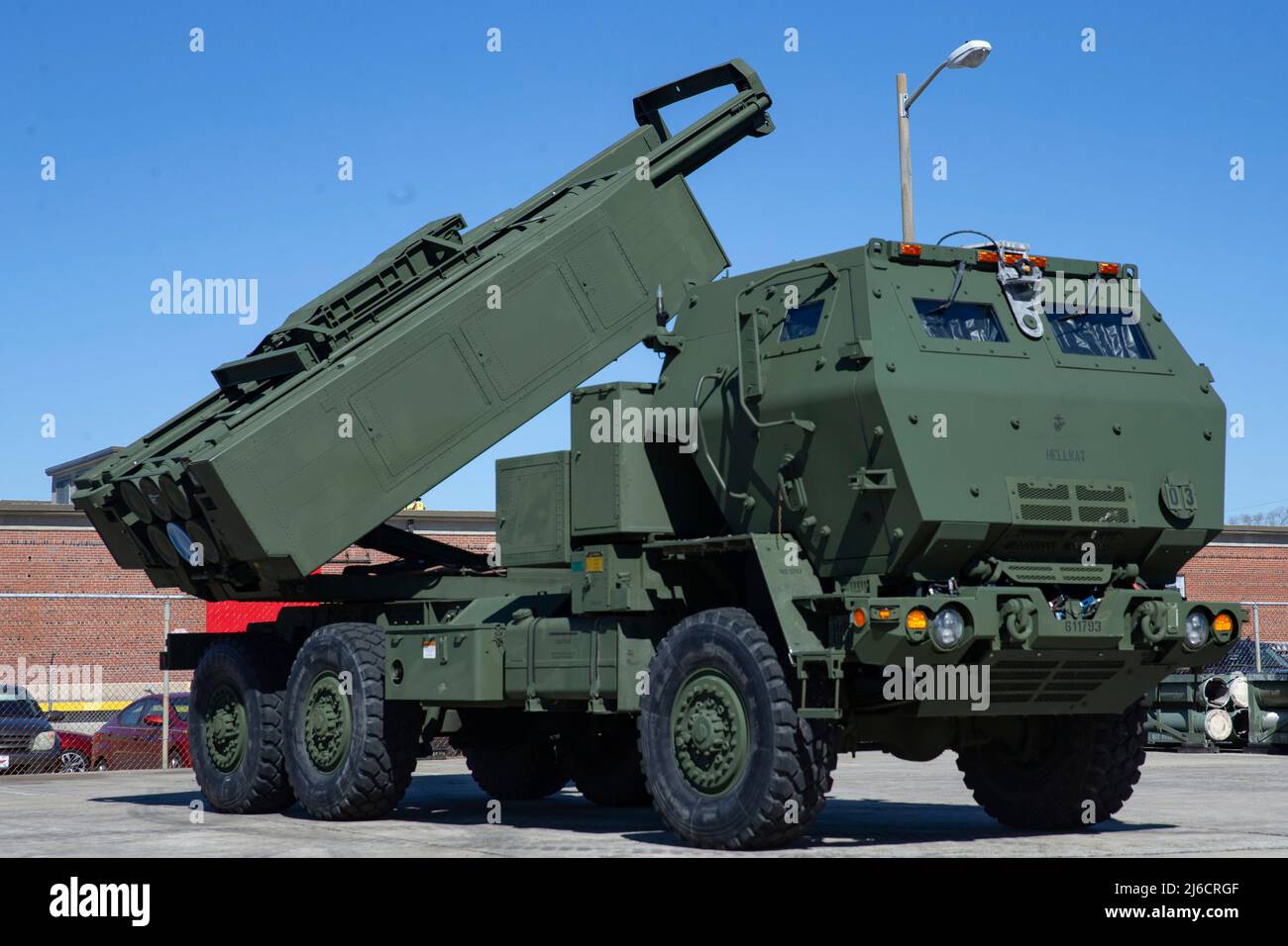 Camp Lejeune, Stati Uniti. 23 Febbraio, 2021. Un US Marines Corps M142 High-Mobility Artillery Rocket System noto come HIMARS al Marine Corps base Camp Lejeune, 23 febbraio 2021 a Jacksonville, North Carolina. Credito: LCpl. Jennifer Reyes/US Marines Photo/Alamy Live News Foto Stock
