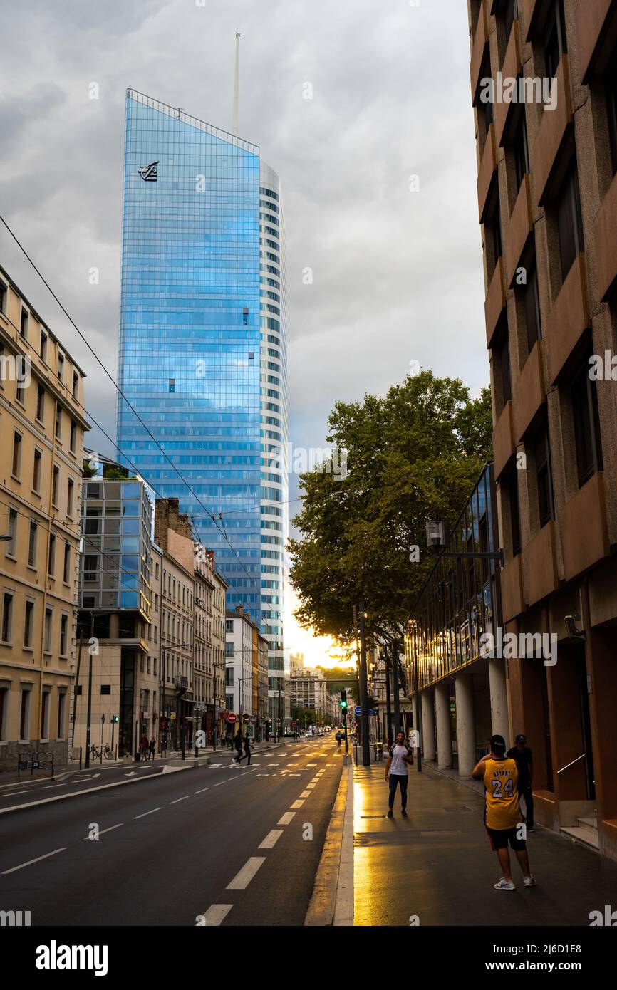 Lione, Francia, 23 settembre 2018, vista della torre Incity nel quartiere la Part-Dieu Foto Stock