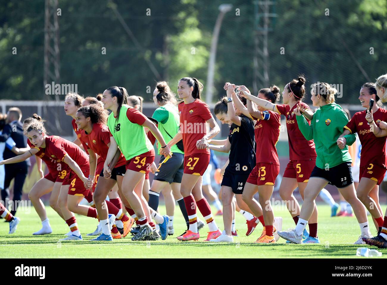 MENTRE i giocatori di Roma festeggiano al termine della partita di calcio semifinale della Coppa italia femminile tra ROMA e Empoli Ladies allo stadio delle tre fontane, Roma, aprile 30th 2022. Foto Andrea Staccioli / Insidefoto Foto Stock