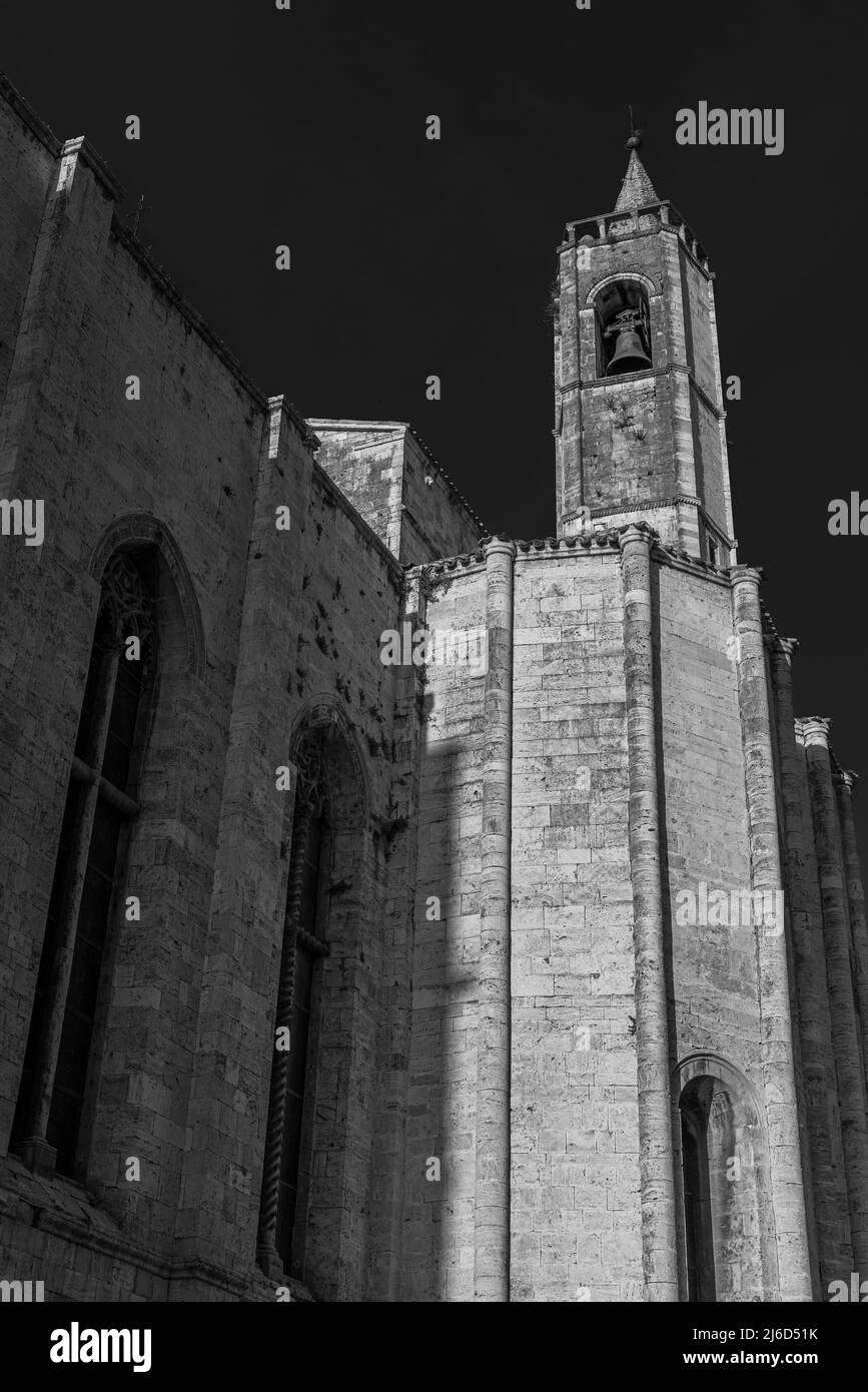 La chiesa di San Francesco ad Ascoli Piceno è considerata una delle migliori opere italiane di architettura francescana, nonché la più rappresentativa Foto Stock