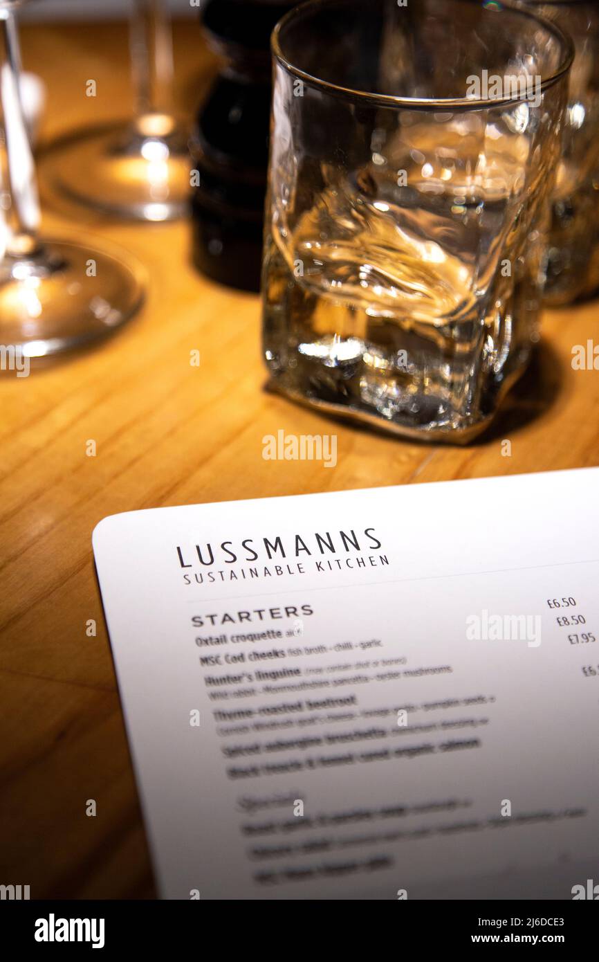 Menu al ristorante Lussmanns Sustainable Kitchen a Hitchin, Hertfordshire, Regno Unito Foto Stock