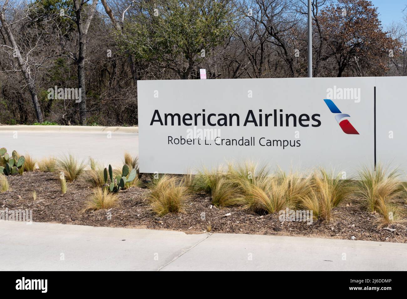 Il cartello per il quartier generale dell'American Airlines presso il campus Robert L Crandall a Fort Worth, Texas, USA. Foto Stock