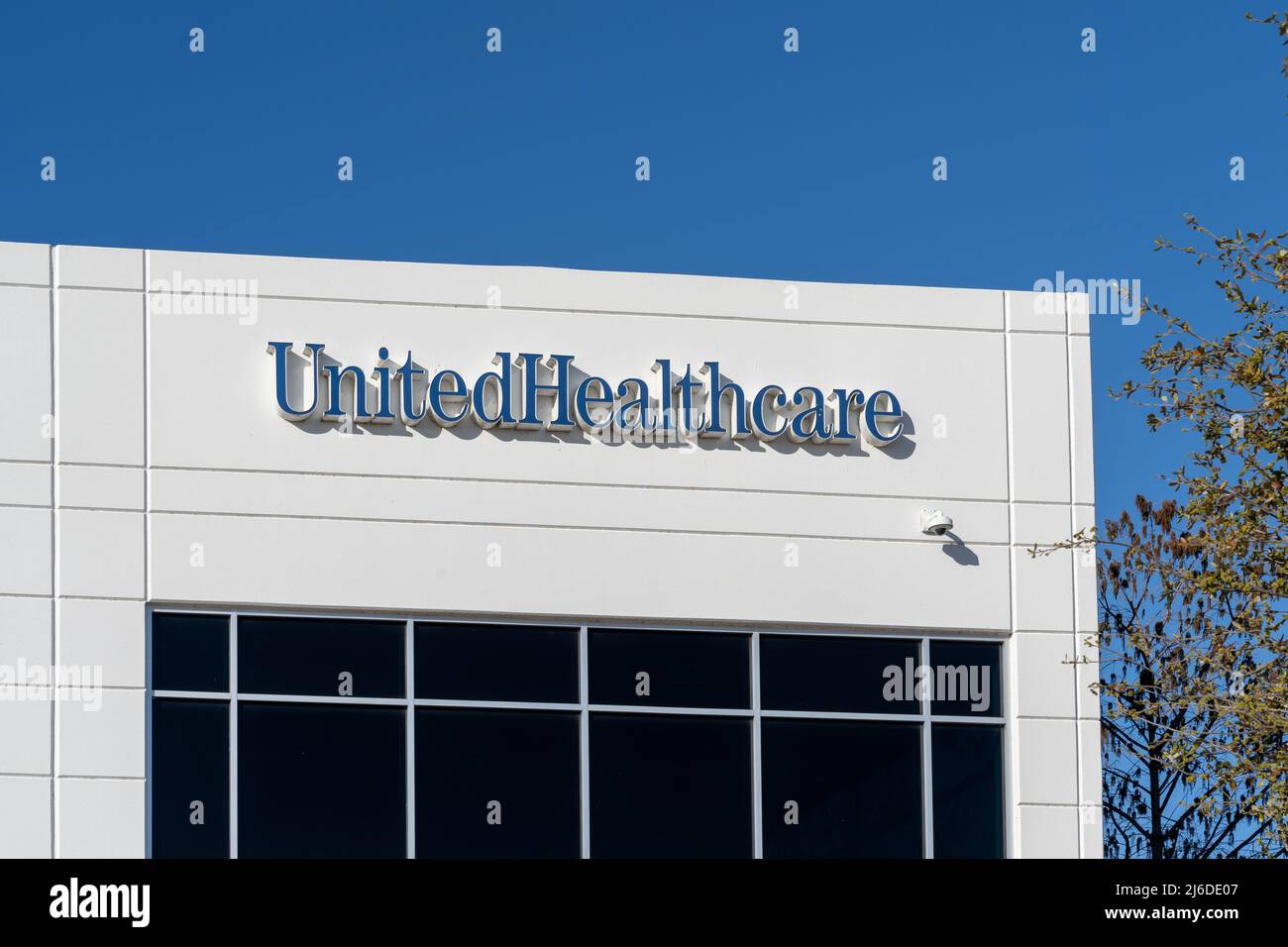 Irving, Texas, Stati Uniti d'America - 20 marzo 2022: Firma UnitedHealthcare nel loro edificio per uffici a Irving, Texas, Stati Uniti. Foto Stock