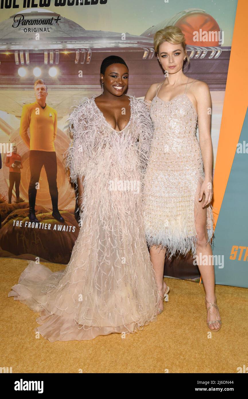 (L-R) attori Celia Rose Gooding e Jess Bush partecipano alla Star Trek: Strange New Worlds NYC Premiere a AMC Lincoln Square, New York, NY, 30 aprile 2022. (Foto di Anthony Behar/Sipa USA) Foto Stock