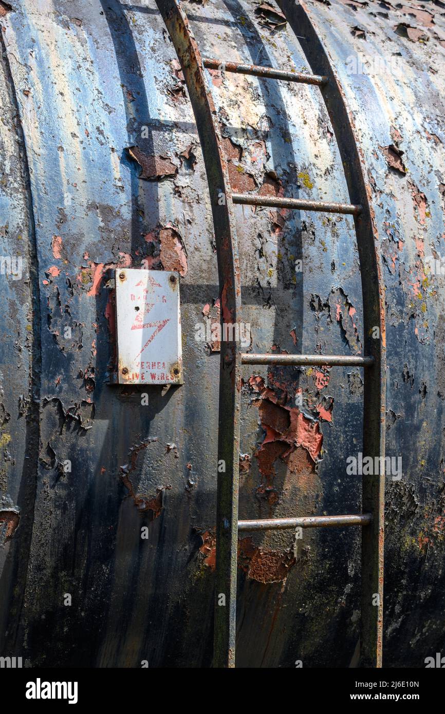 Vagone ferroviario arrugginito vecchio olio Foto Stock