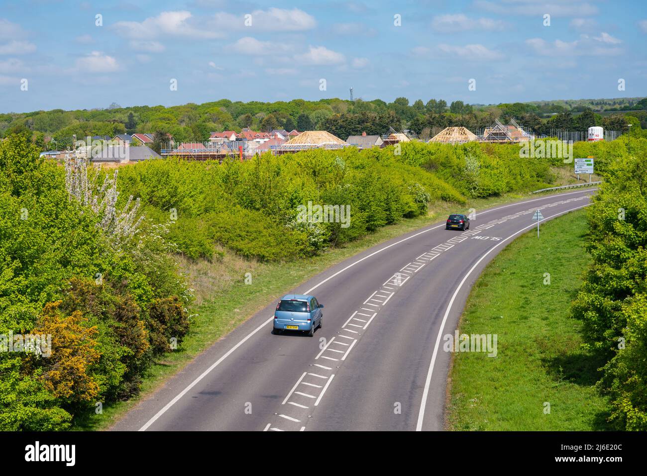 Nuovo sviluppo di alloggi in costruzione dal A280 Angmering bypass in South Downs a Angmering, West Sussex, Inghilterra, Regno Unito. Foto Stock