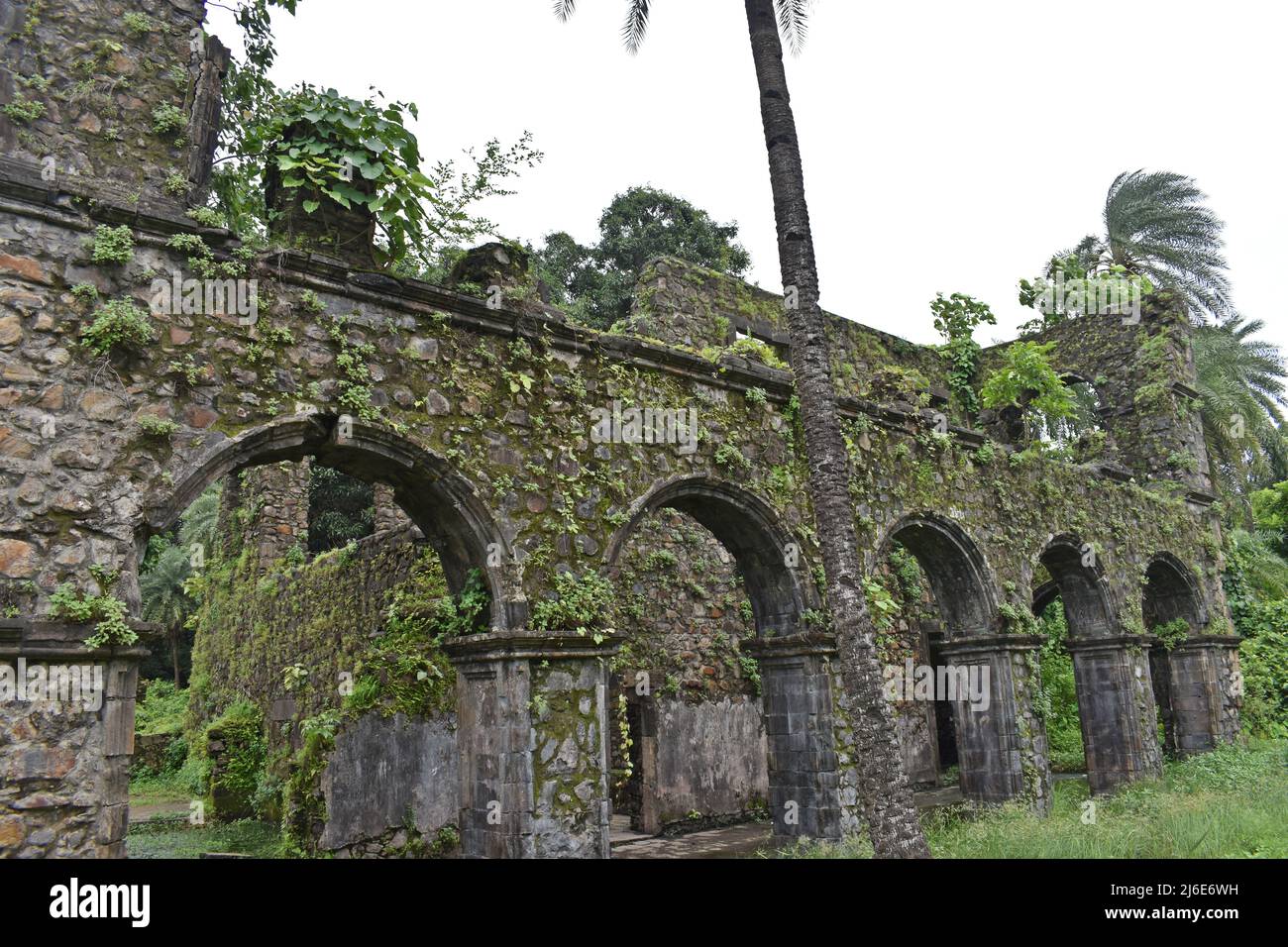 rovina medievale, forte vasai, maharashtra, india Foto Stock