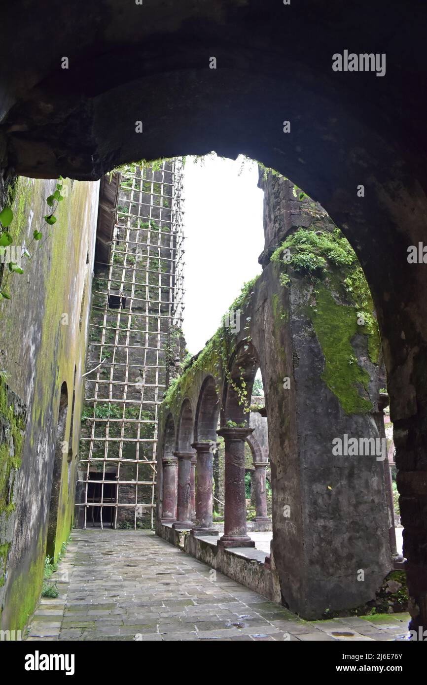 rovina medievale, forte vasai, maharashtra, india Foto Stock