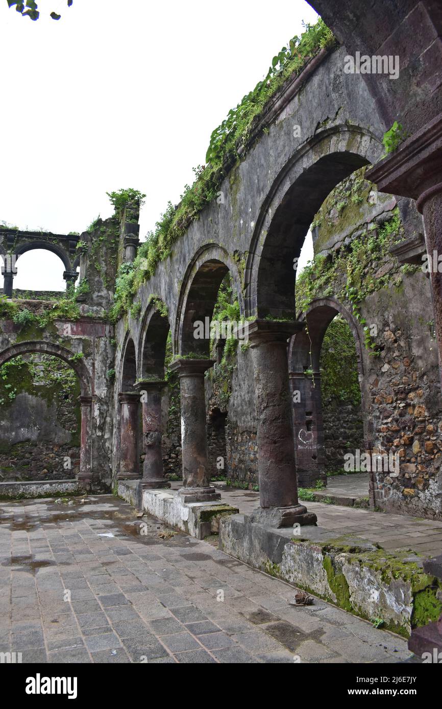 rovina medievale, forte vasai, maharashtra, india Foto Stock