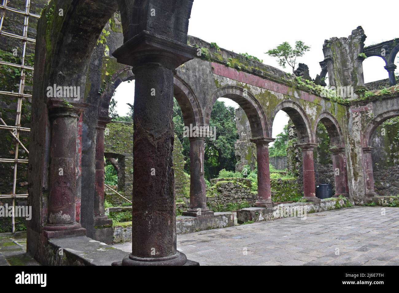 rovina medievale, forte vasai, maharashtra, india Foto Stock