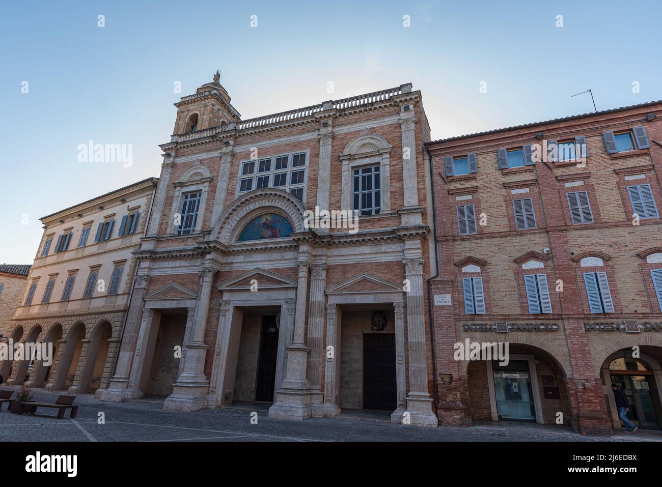 Costruito tra il 1785 e il 1798 dall'architetto ticinese Pietro Maggi