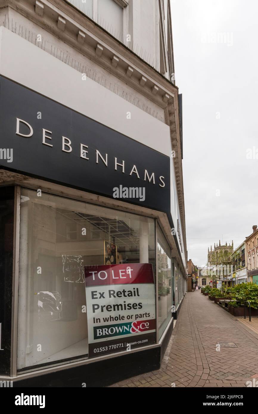 Il negozio Debenhams chiuso in High Street, King's Lynn, Norfolk. Originariamente il grande magazzino locale, Jermyns. Foto Stock