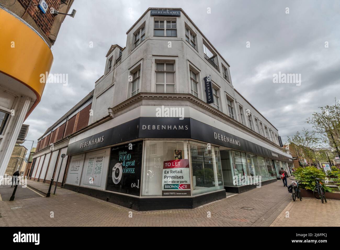 Il negozio Debenhams chiuso in High Street, King's Lynn, Norfolk. Originariamente il grande magazzino locale, Jermyns. Foto Stock
