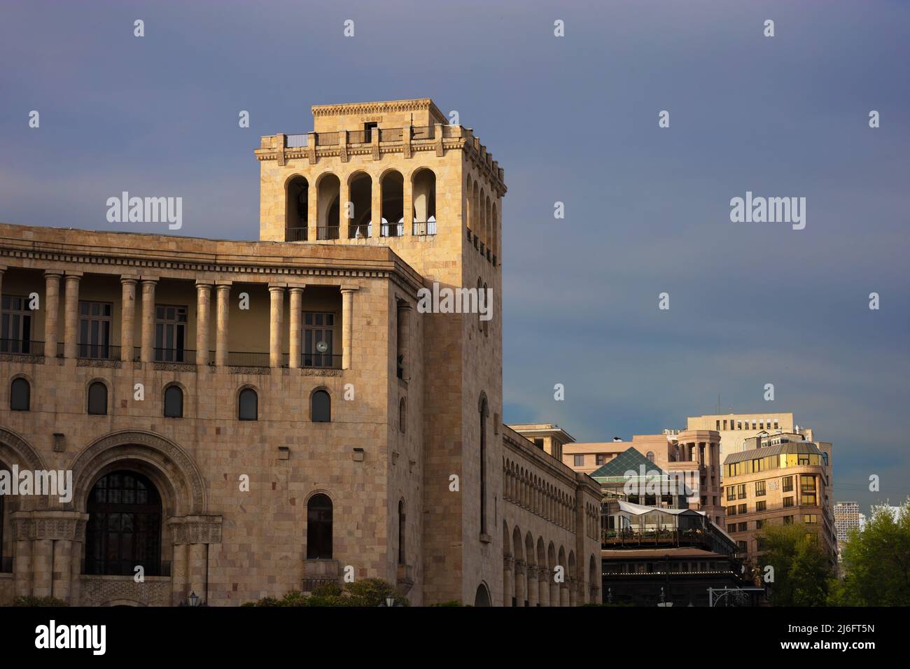 Ex edificio del Ministero degli Affari Esteri sulla Piazza della Repubblica a Yerevan Foto Stock