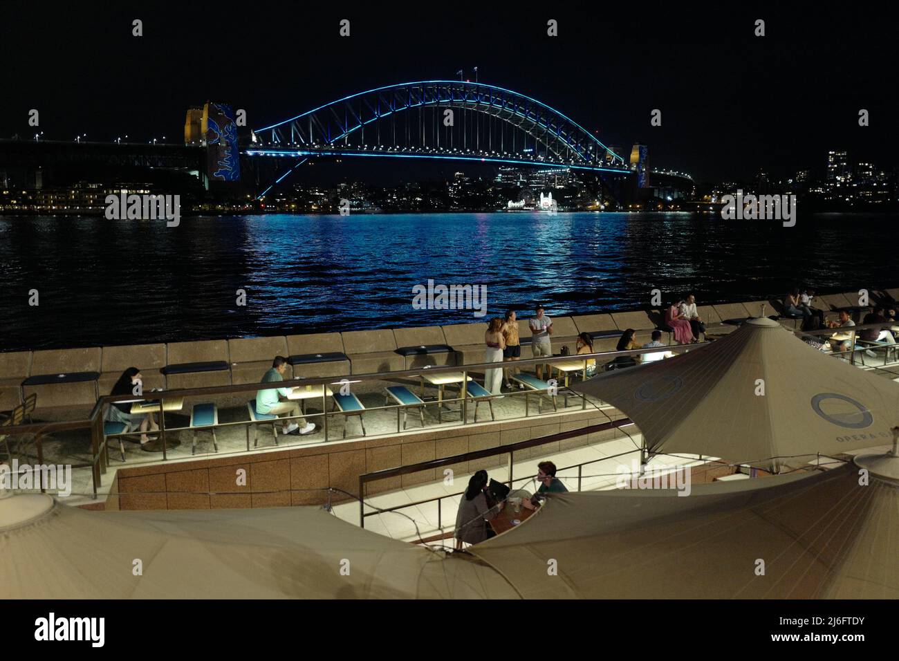 L'Opera Bar e il Ponte del Porto di Sydney Foto Stock