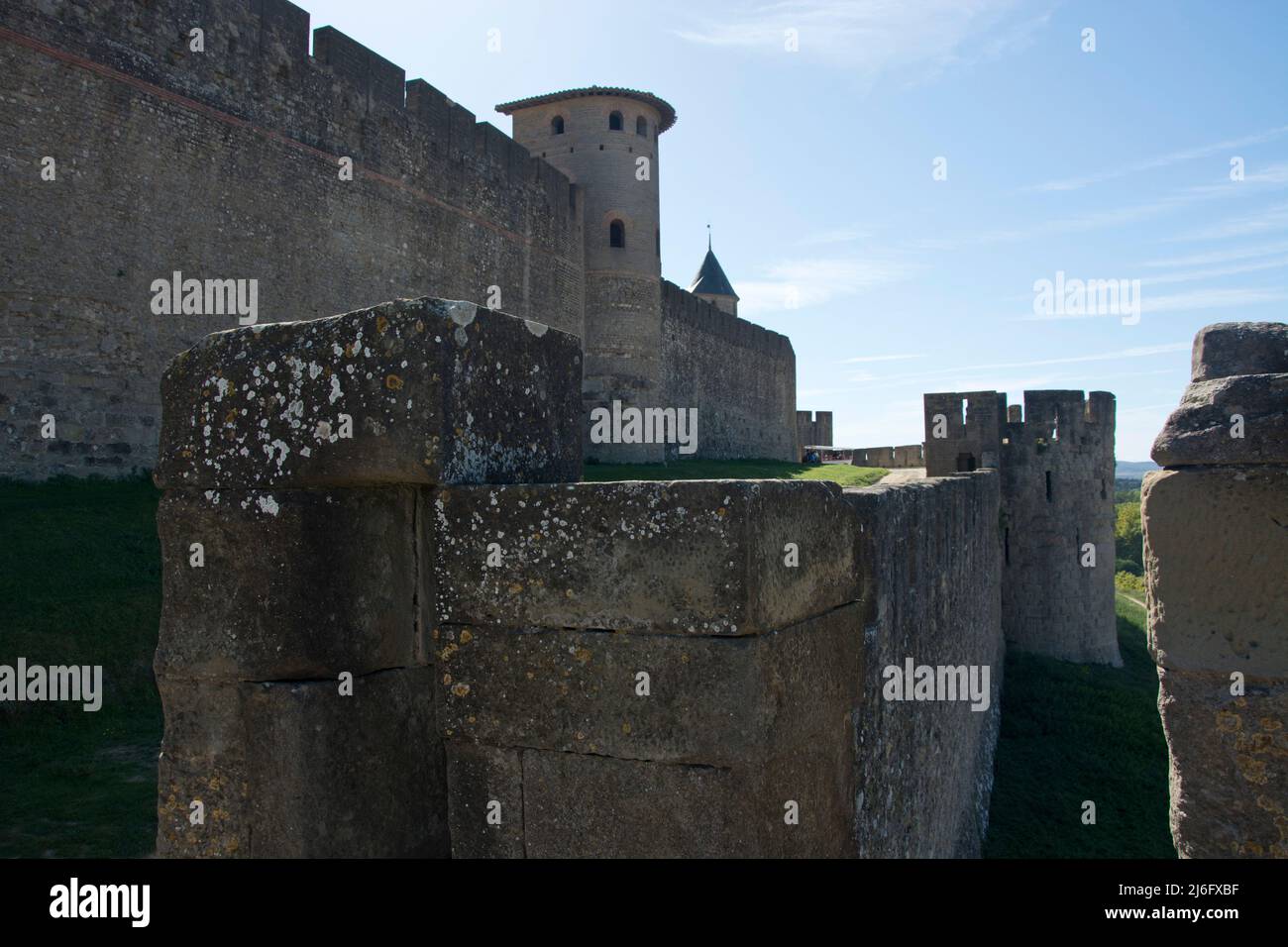 Die Massive Festungsstadt von Carcassonne im Südwesen Frankreichs Foto Stock