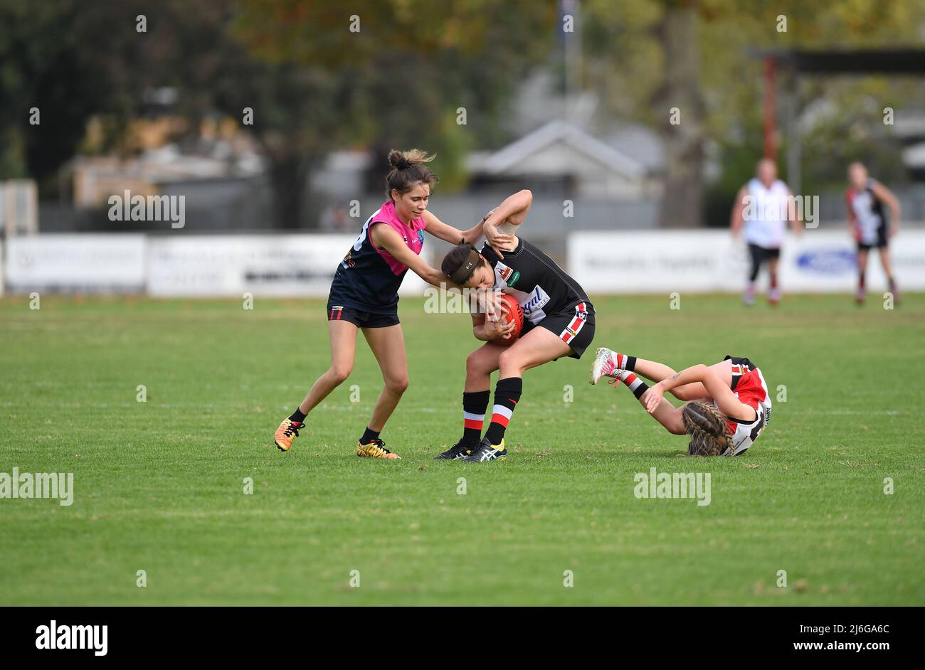 Benalla Saints vs. Shepparton United, Showgrounds Oval, Benalla, Australia. 1 maggio 2022. Foto Stock