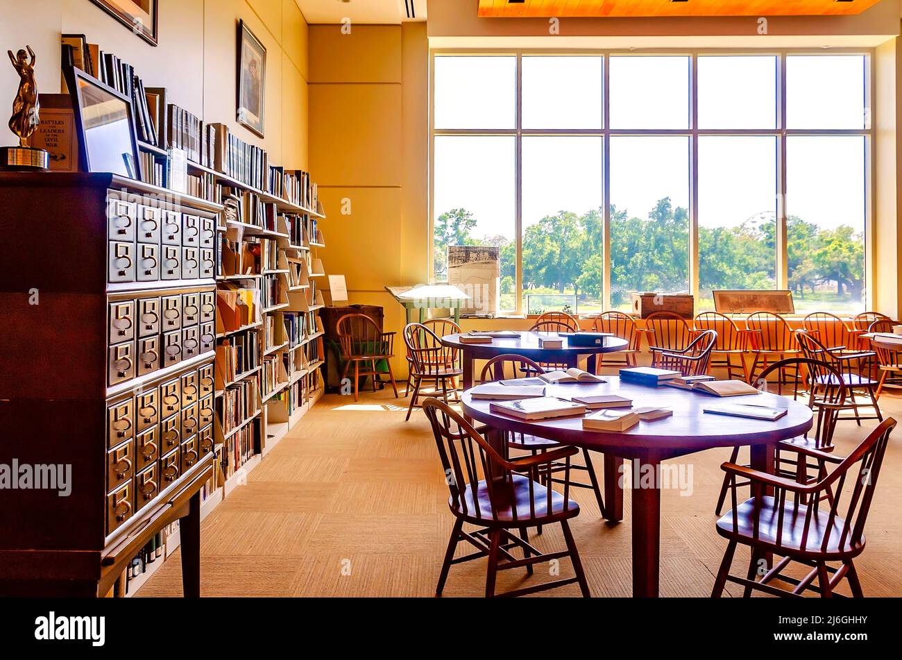 La Biblioteca presidenziale Jefferson Davis è illustrata, il 24 aprile 2022, a Biloxi, Mississippi. Foto Stock
