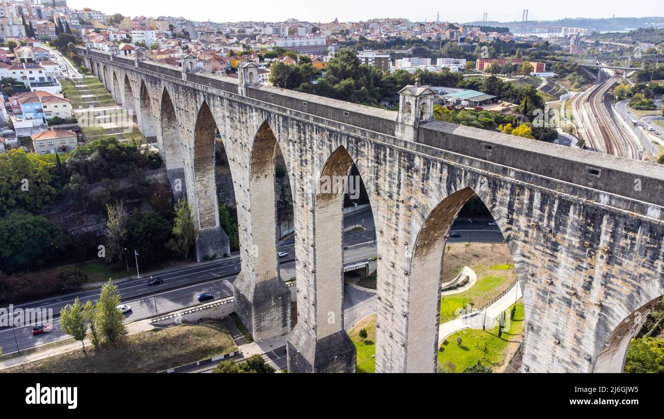 Águas Livres Aqueduct o Aqueduto das Águas Livres, Lisbona, Portogallo Foto Stock