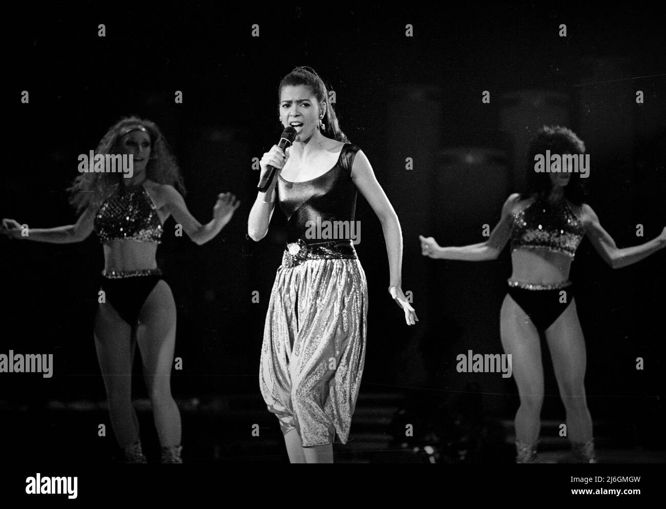 Irene Cara suona su Solid Gold nel 1984 credito: Ron Wolfson / MediaPunch Foto Stock