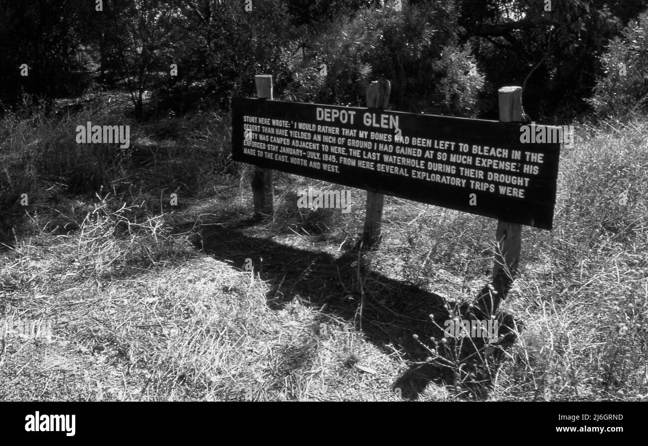 Depot Glen è sul torrente Preservation ed è stato il campo base per la festa di Charles Sturt per 6 mesi. Milparinka, nuovo Galles del Sud, Australia. Foto Stock