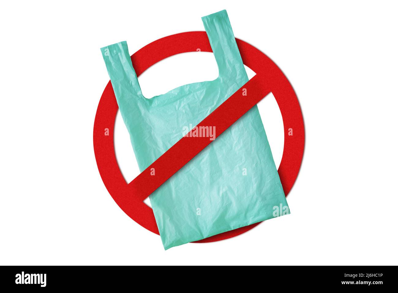 Sacchetto di plastica con segno di divieto su sfondo bianco - concetto di ecologia e fermare l'inquinamento plastico Foto Stock