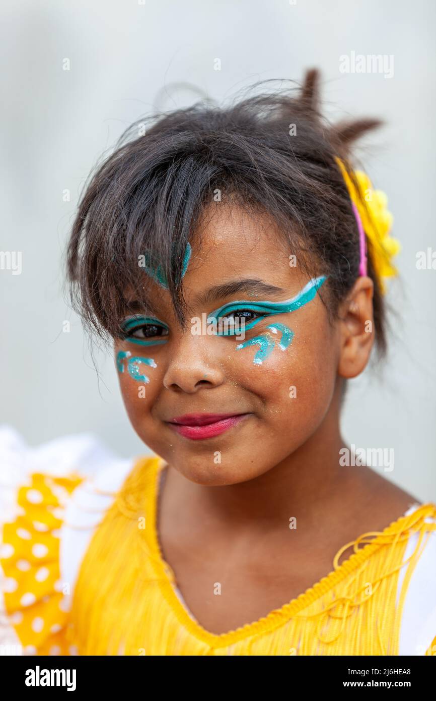 Ritratto di una giovane ragazza che indossa il make-up in occasione della Feria Andaluza a Bruxelles Foto Stock