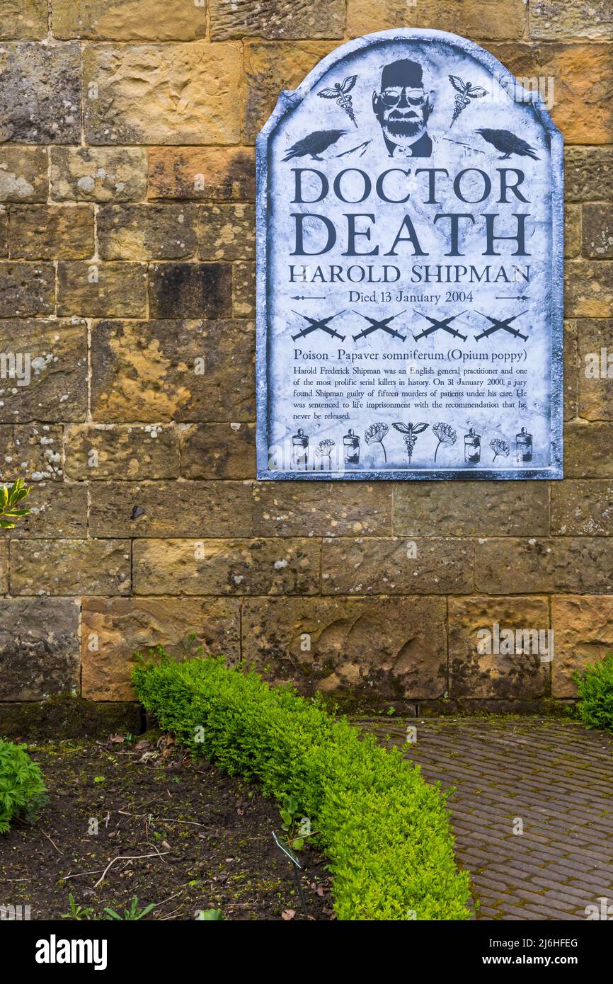 Dettagli del serial killer Dottor Death Harold Shipman nel giardino di veleno in Alnwick Gardens a Alnwick, Northumberland Regno Unito nel mese di aprile Foto Stock