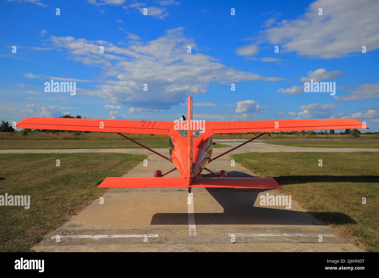 Aereo di Propeller Aeroprakt-32L sulla pista Foto Stock