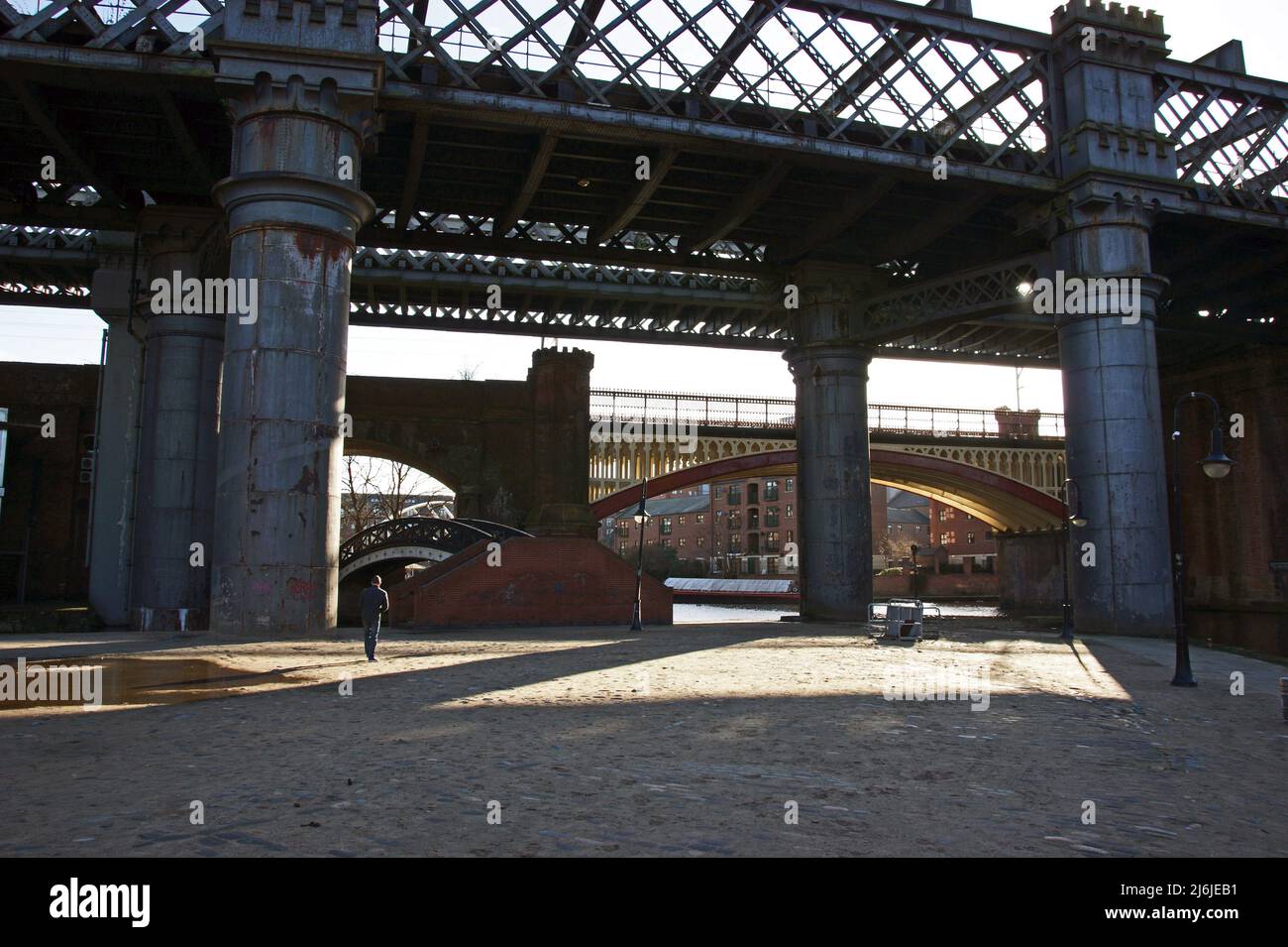 CASTLEFIELDS. MANCHESTER. INGHILTERRA. 01-02-15. Il bacino del canale Castlefields nel centro della città. Foto Stock