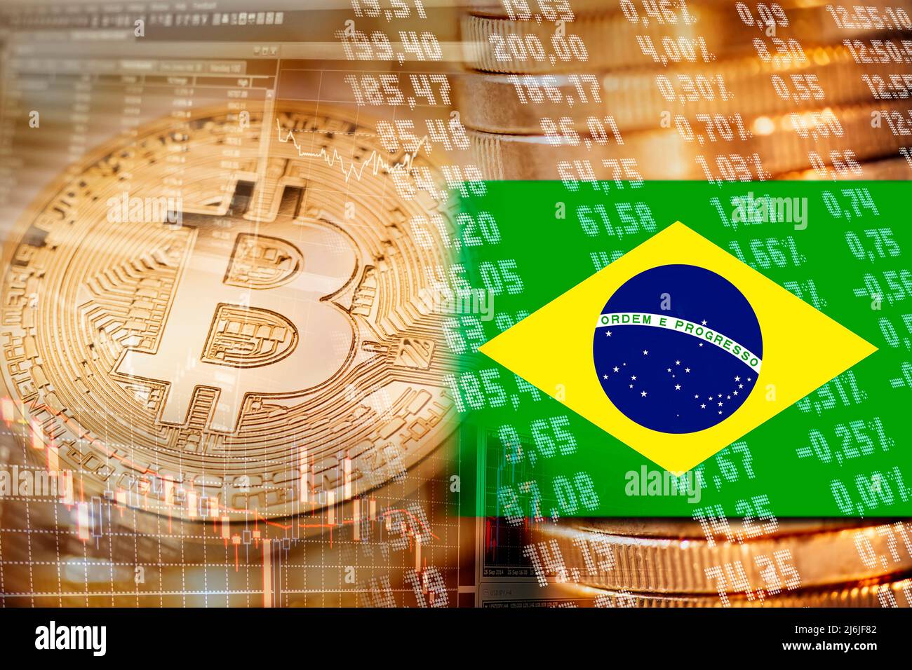 Bitcoin con simboli del mercato finanziario e bandiera del Brasile Foto Stock