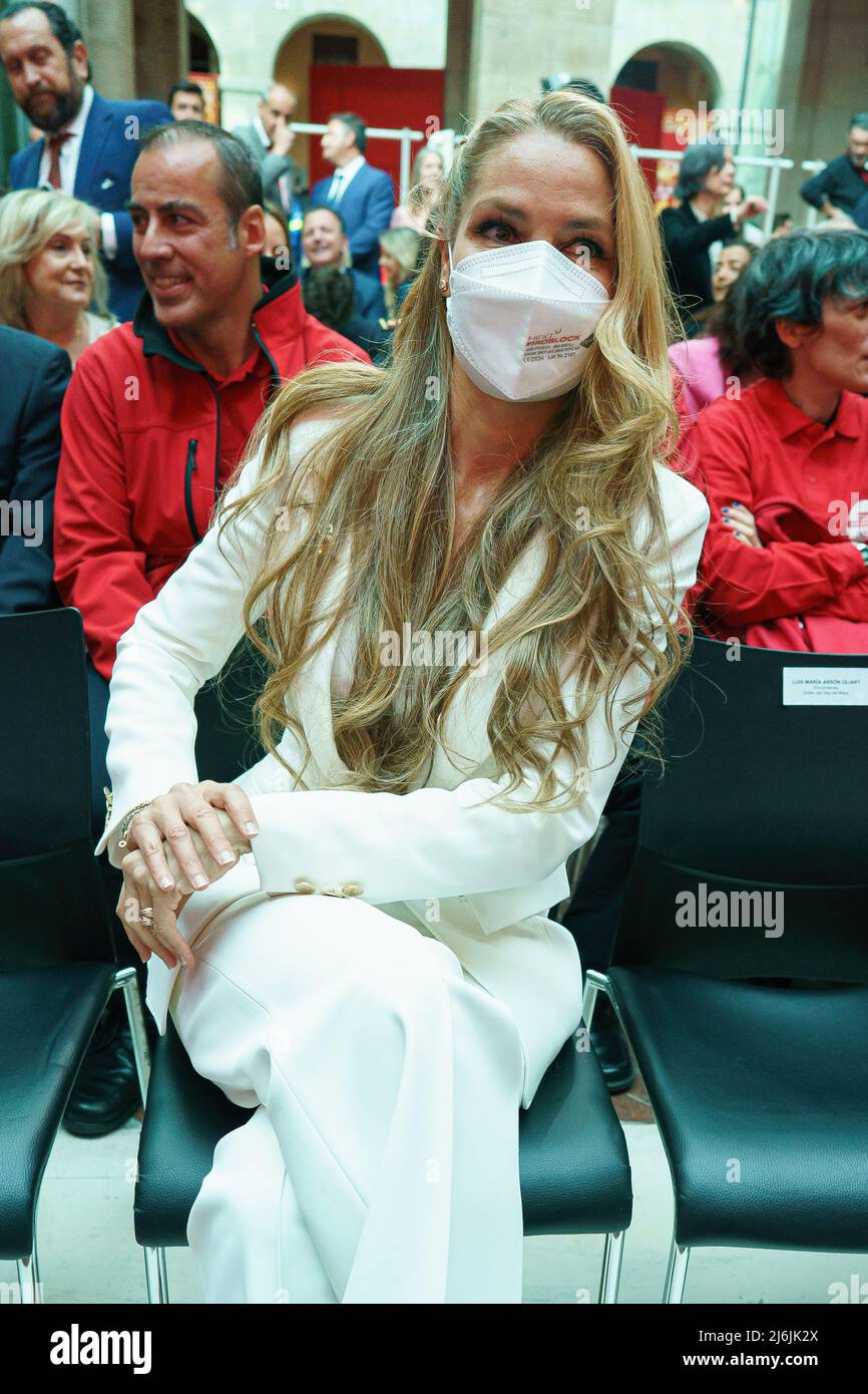 Esther Alcocer Koplowitz alla cerimonia per la consegna delle Medaglie della Comunità di Madrid e decorazioni dell'Ordine del 2nd maggio, presso la Real Casa de Correos, a Madrid. Con questi premi, come ogni 2nd maggio, la Comunità di Madrid vuole decorare 19 personalità ed entità eccezionali della società civile di Madrid. Ogni 2nd maggio, la Comunità di Madrid commemora la prima rivolta popolare contro le truppe napoleoniche, che ha portato alla guerra d'indipendenza. (Foto di Atilano Garcia / SOPA Images/Sipa USA) Foto Stock