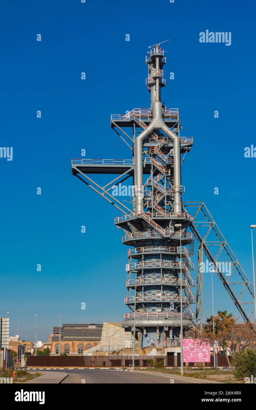 Puerto de Sagunto, Castellon, Spagna. 3 febbraio 2022 - forno di Blast numero 2, mantenuto per scopi educativi e un museo in memoria del meta Foto Stock